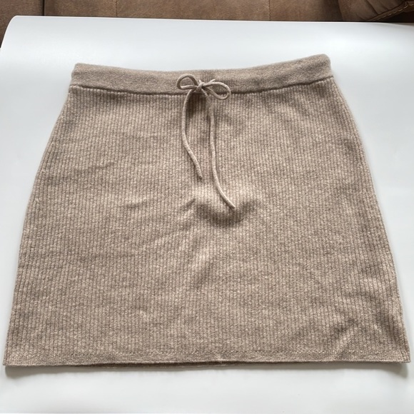 Reformation Oatmeal Luella Cashmere Mini Skirt - Picture 4 of 7